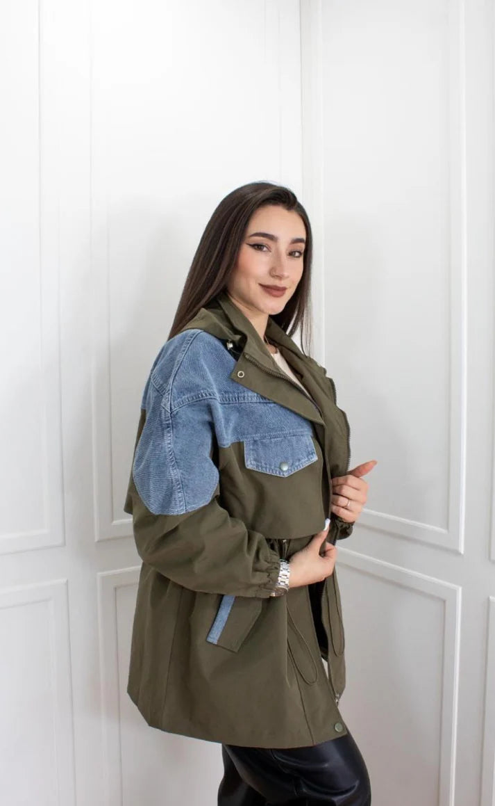 CHAQUETA TIPO PARKA EFECTO DOBLE PRENDA EN JEAN Y DRILL